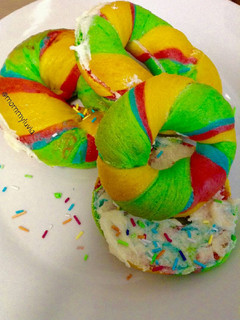 Foto resep Rainbow Bagel with cream cheese