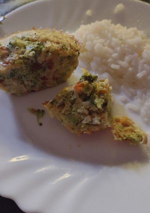 Una foto de Muffins/ croquetas de brócoli con harina de garbanzos