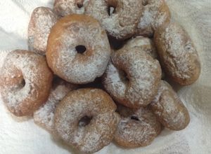 صورة لوصفة دونات سريعة بالحليب المكثف🍩🍩