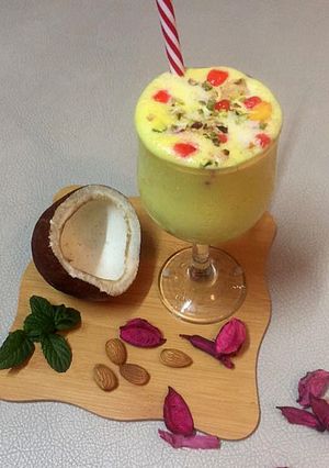 A picture of Coconut Mango Mastani.