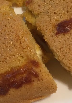 Una foto de Tarta dulce de harina de maíz y queso