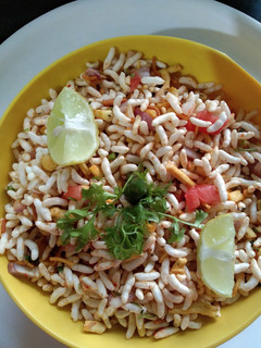 A picture of Sukhi bhel.
