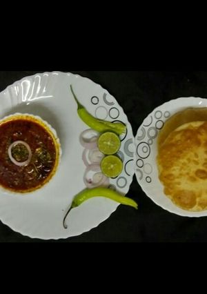 A picture of Chole Bhature.