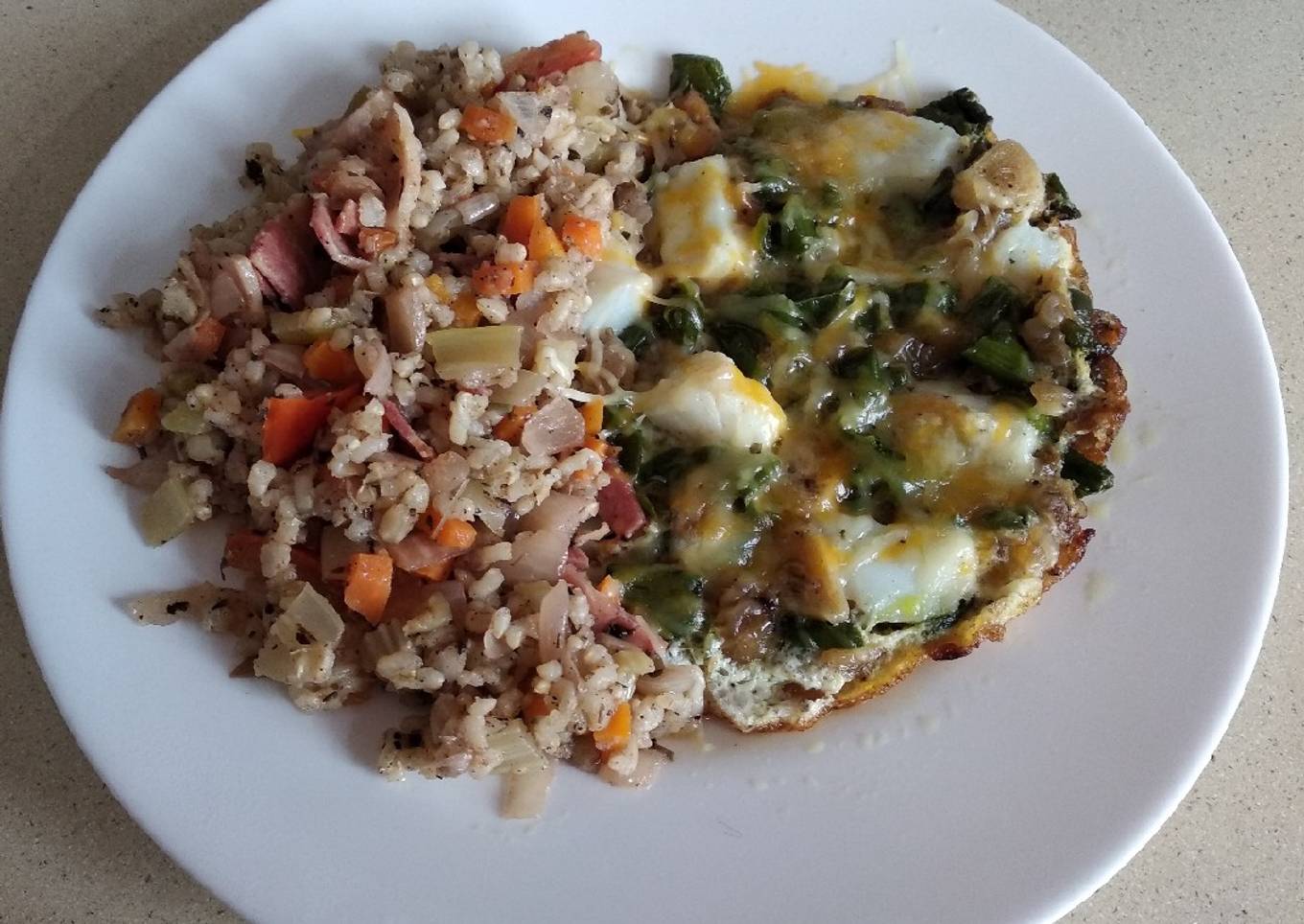 Arroz integral con verduras salteadas