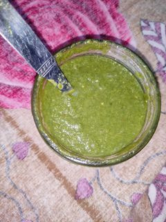 हरे धनिए की चटनी(hare dhaniye ki chatni recipe in hindi) रेसिपी मुख्य फोटो