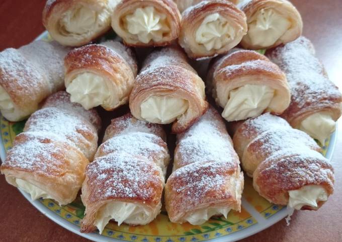 Трубочки із заварним кремом