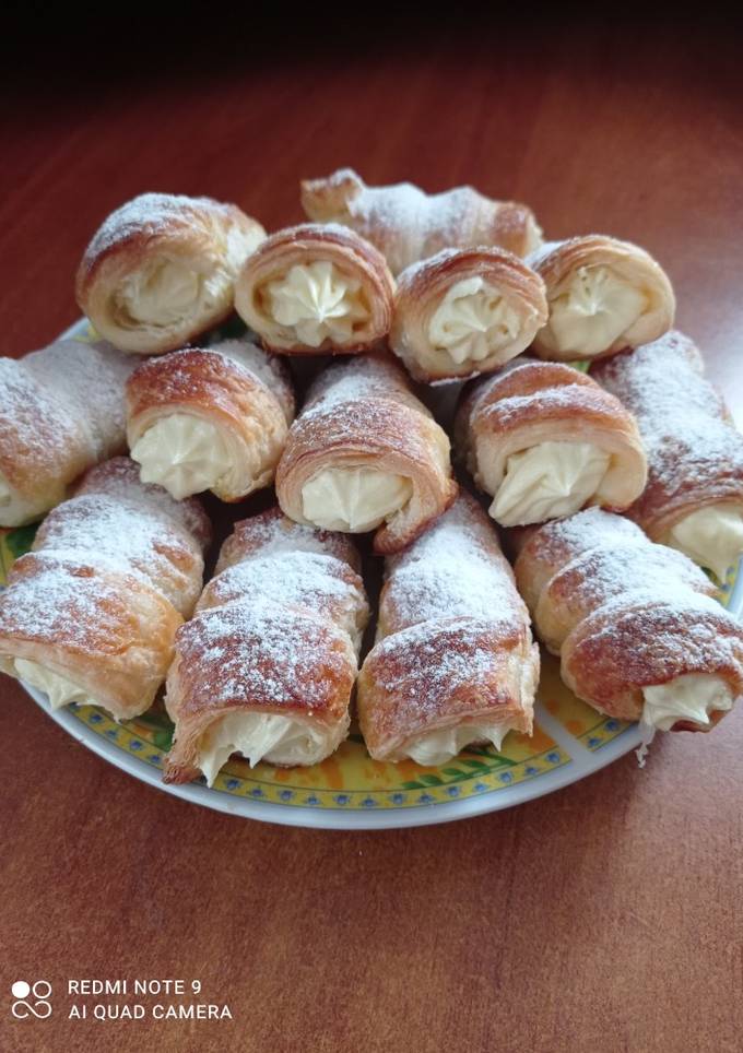 Трубочки із заварним кремом