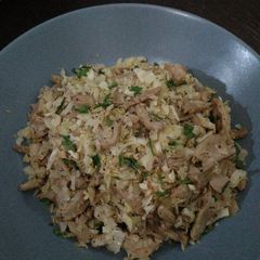 A picture of Stir fry cabbage rice.