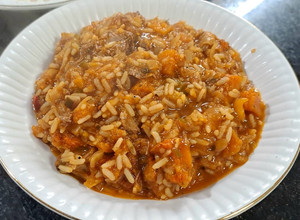 Una foto de Guiso de arroz express