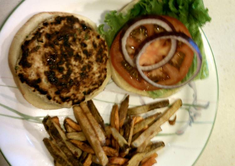 Step-by-Step Guide to Prepare Homemade Grilled Turkey Burger