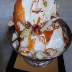 A picture of Salted caramel ice cream 😋❤.