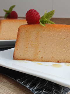 Una foto de Pudding de melocotón en almíbar