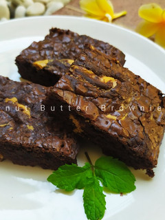 Foto resep Peanut Butter Brownies (satu telur & no mixer)