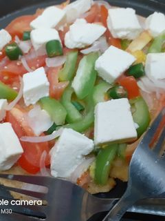 পনীর পিজ্জা(paneer pizza recipe in Bengali) রেসিপির প্রধান ছবি