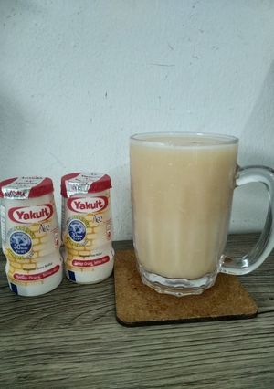 Gambar Ice Tea Yakult (Minuman Probiotic)
