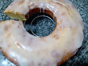 Una foto de torta con harina de almendra