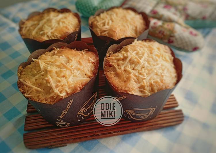 Filipinos Cheese Cupcakes