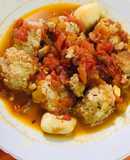 Thịt bọc trứng cút sốt cà chua