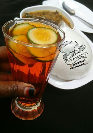 A picture of Orange lemonade.