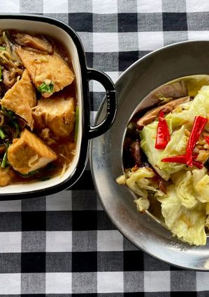 รูปของ เมนูวันฝนๆ 🌧️เต้าหู้จู้ขิง และกะหล่ำปลีผัดน้ำปลา🧄🌶️