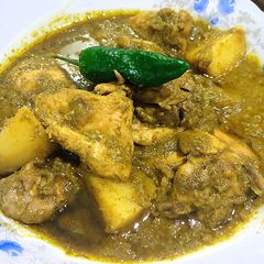 A picture of Hara masala chicken.