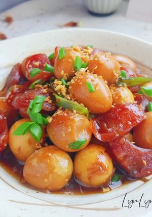 Hình của món 🔸️TRỨNG CÚT & LẠP XƯỞNG OM XÌ DẦU.