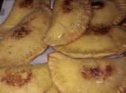 Una foto de carne molida con yuca