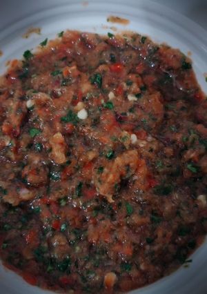 A picture of Spicy chutney.