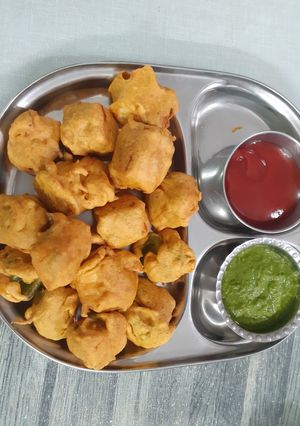 પનીર પકોડા(Paneer pakoda recipe in Gujarati) રેસીપી મુખ્ય ફોટો