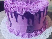 Una foto de crema chantilly de colores