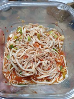 韓式小菜：涼拌金針菇 的食譜成品照片