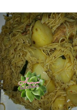 A picture of Jallof spageti wt patato.