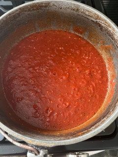 A picture of Tomato Pie pizza Sauce.