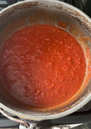 A picture of Tomato Pie pizza Sauce.