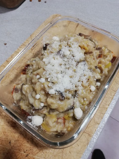 Una foto de Risotto de setas y tomate seco