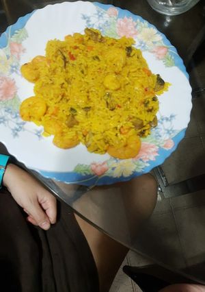 Una foto de Arroz con mariscos en simples pasos
