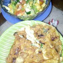 รูปของ Sarapan 'telur dadar loncang & tumis sayur 