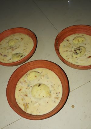 A picture of Paan ras-malai.