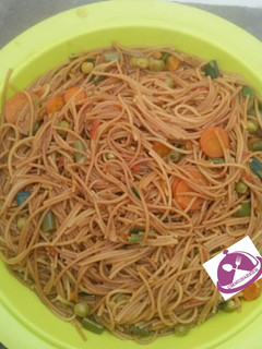 A picture of Fried spaghetti.