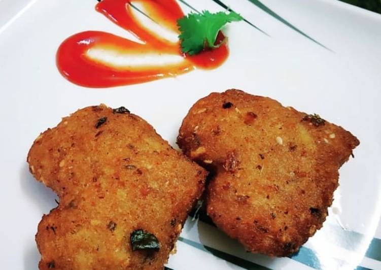 Crispy golden potato cutlets