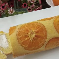 A picture of Orange Roll Cake.