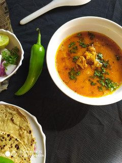 बेसन के गट्टे की सब्जी (Besan ke gatte ki sabzi recipe in hindi) रेसिपी मुख्य फोटो