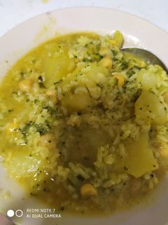 Una foto de Estofado de patata y verdura