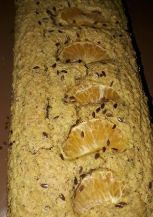 Una foto de Bizcocho vegan de naranja, avena y cúrcuma 🍊