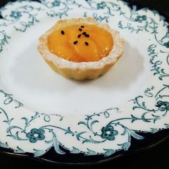 A picture of Mango lassi tarts.