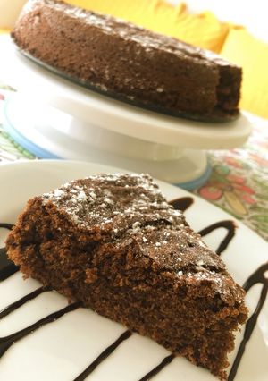 Una foto de Bizcocho de chocolate y yogur griego