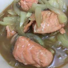 A picture of Salmon saos tiram.