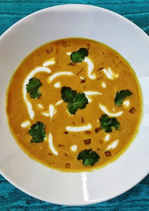 Kurkumás sült fokhagymakrémleves (vegán) recept fotója