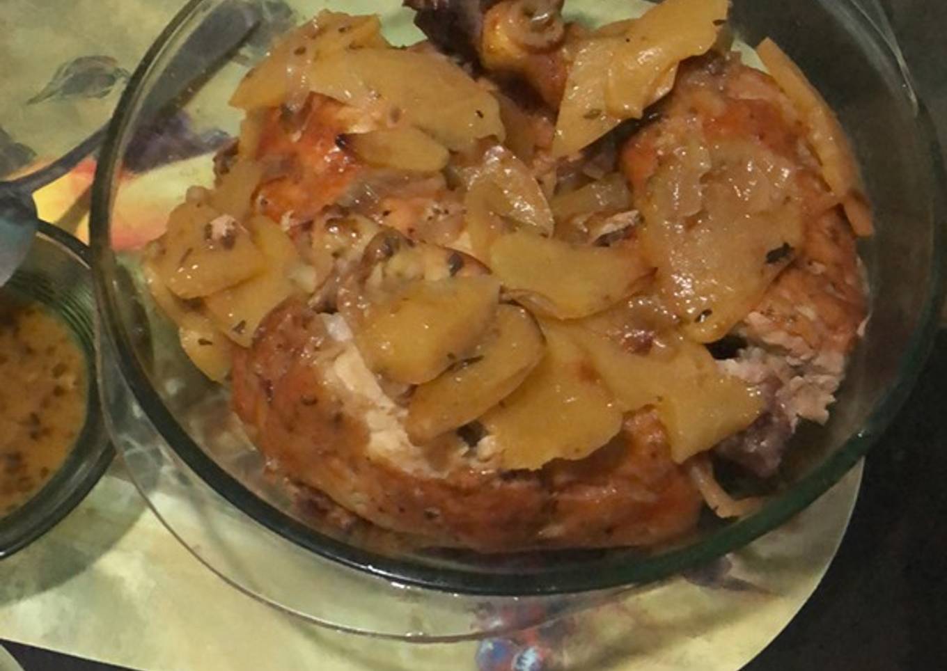 Pollo al horno con papas y salsa agridulce