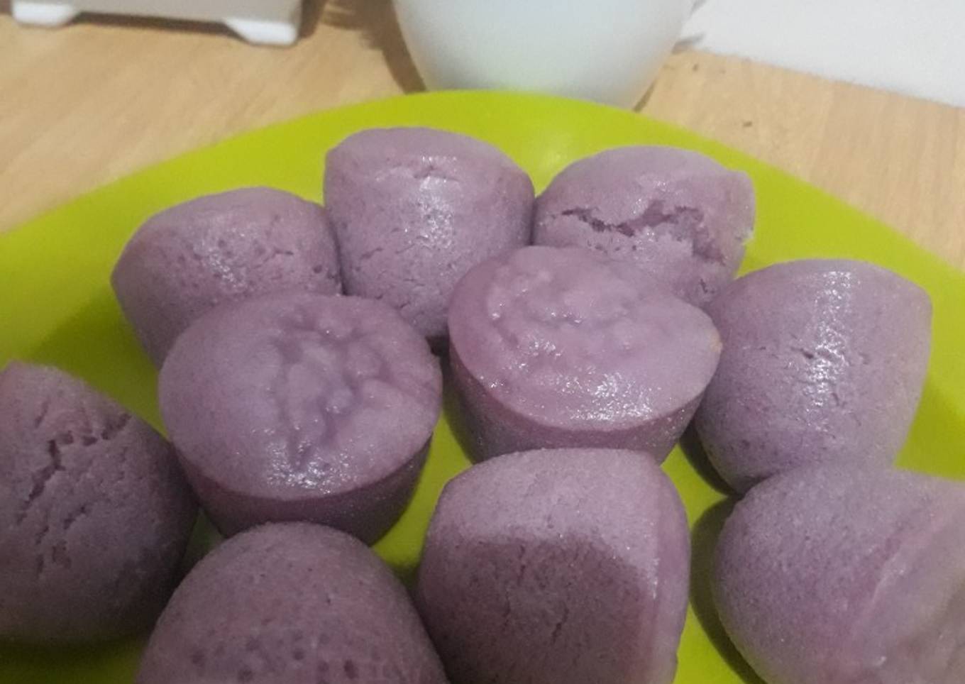 Kue Mangkok Taro